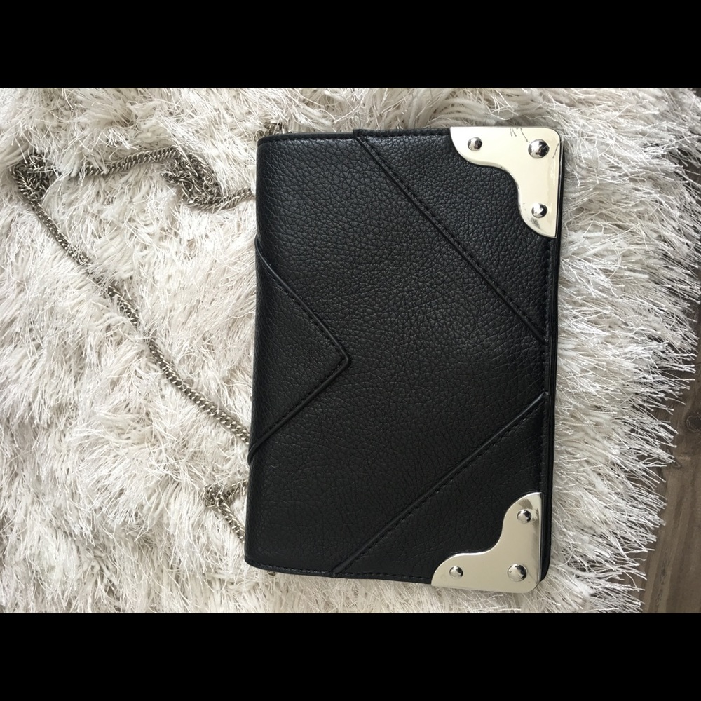 NWOT- STEVEN by Steve Madden black crossbody